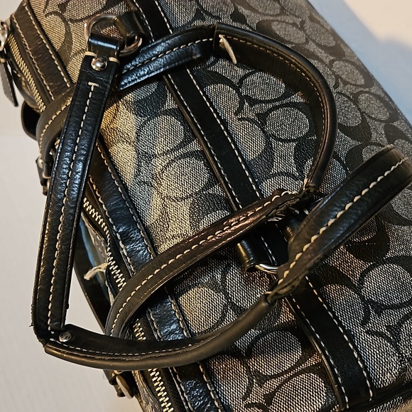 PREOWNED COACH HOBO - Picture 8 of 12